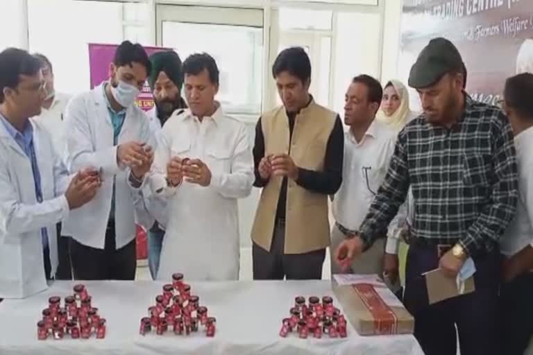 union-mos-agriculture-visits-indian-international-trade-saffron-spice-park-at-pampore