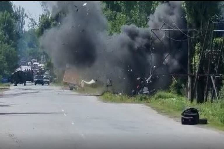 سرینگر بارہمولہ ہائی وے پر مشتبہ چیز برآمد