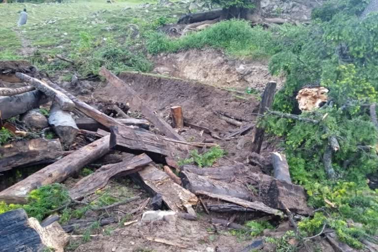 Lightning Strike Kills Woman in Ganderbal: آسمانی بجلی گرنے سے خاتون ہلاک