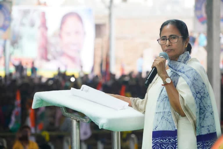 mamata banarji calls opposition parties meeting  opposition parties meeting  mamata banarji opposition parties meeting  president election  ഡല്‍ഹി കോണ്‍സ്റ്റിറ്റ്യൂഷന്‍ ക്ലബ്ബ്  പ്രതിപക്ഷ പാര്‍ട്ടികളുടെ യോഗം വിളിച്ച് മമത  രാഷ്‌ട്രപതി തെരഞ്ഞെടുപ്പ്  തൃണമൂല്‍ കോണ്‍ഗ്രസ്  മമത പിണറായി വിജയന്‍ കൂടികാഴ്‌ച  സോണിയ ഗാന്ധി മമത ബാനര്‍ജി യോഗം