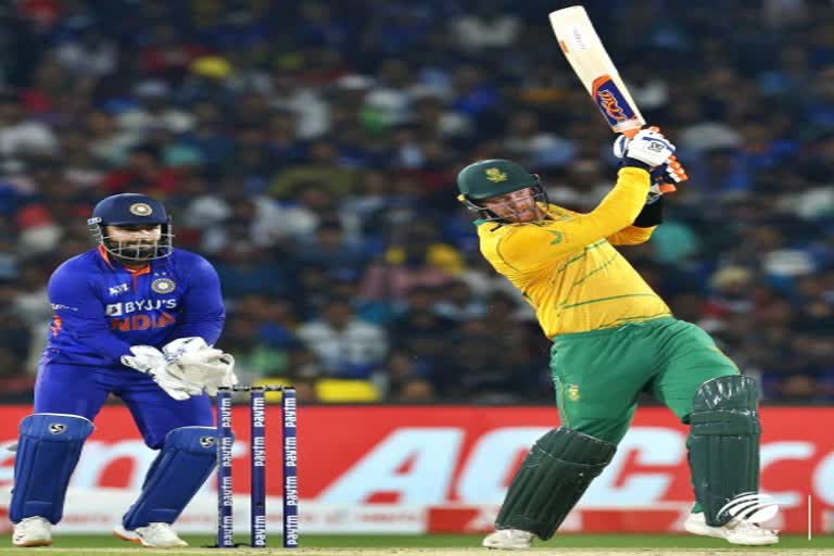 cricket  India vs South Africa 2nd T20  South Africa won by four wickets  Team Indias second consecutive defeat  sports news in hindi  टी20 सीरीज  टीम इंडिया की लगातार दूसरी हार  साउथ अफ्रीका चार विकेट से जीता