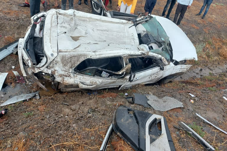 Terrible accident on Jalna Samrudhi Highway