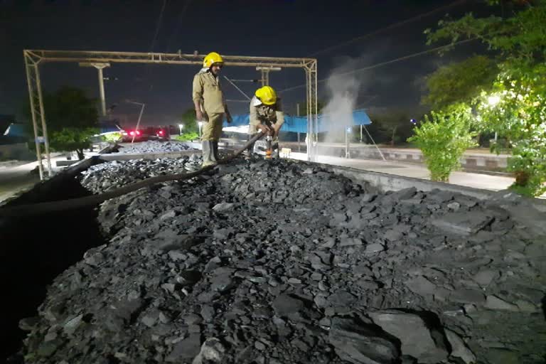 fire-in-coal-loaded-goods-train-in-bhilai