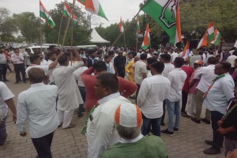 Gujarat Congress Protest : ED ઓફિસે રાહુલ ગાંધીની પૂછપરછ મામલે ગુજરાત કોંગ્રેસનું વ્યાપક વિરોધ પ્રદર્શન, ઠાકોરે કહી નાખ્યાં આવું