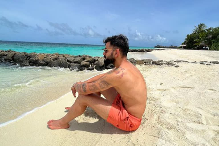 Virat Kohli on vacation mode on beach ahead of England tour