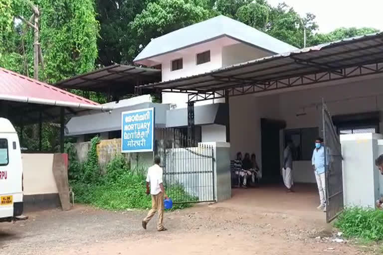 മൃതദേഹം തിരിച്ചെത്തിച്ച് പോസ്‌റ്റ്‌മോർട്ടം  തൃശൂർ മെഡിക്കൽ കോളജിനെതിരെ പൊലീസ്  Police report against Thrissur Medical College authorities