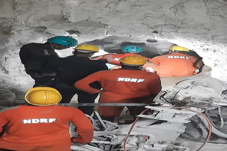 janjgir borewell rescue operation update