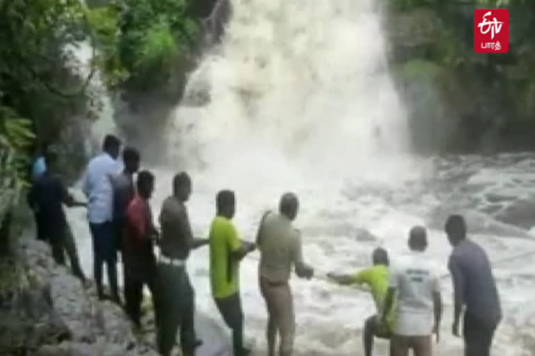 3 people rescued Swept away in the flood Near Theni