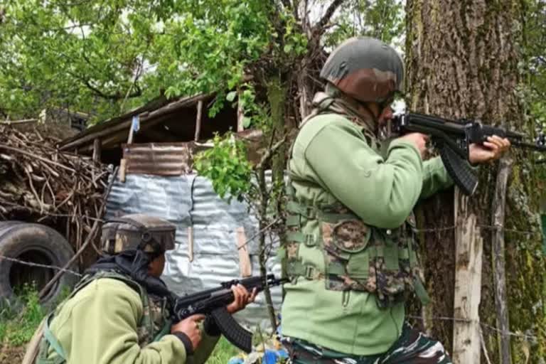 Lashkar e Taiba terrorists  Lashkar e Taiba  Shopian encounter  encounter at Jammu and Kashmir  ലഷ്‌കർ ഇ ത്വയ്ബ  ഷോപ്പിയാനില്‍ ഏറ്റുമുട്ടല്‍  കശ്‌മീർ സോൺ പൊലീസ്  Kashmir Zone Police