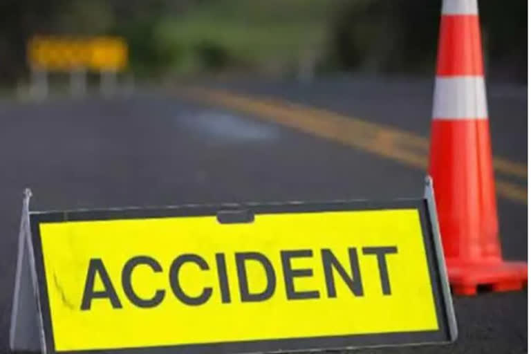 A speeding truck crushes father-son on a bike in Indore