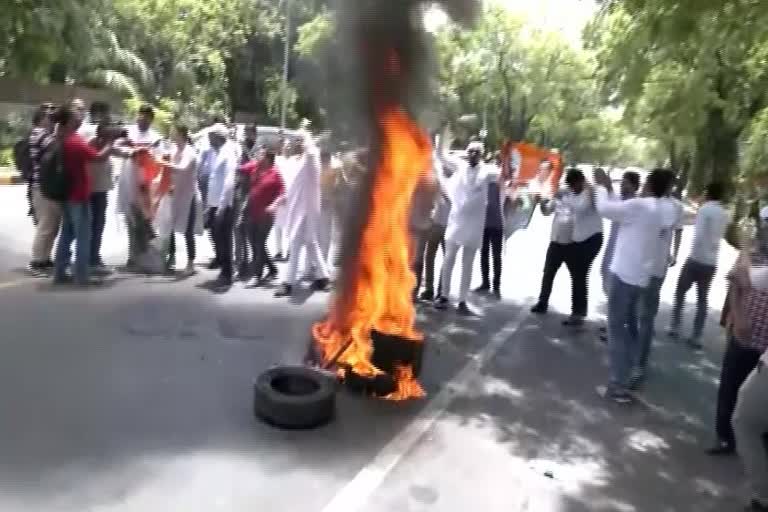 congress-stages-protest