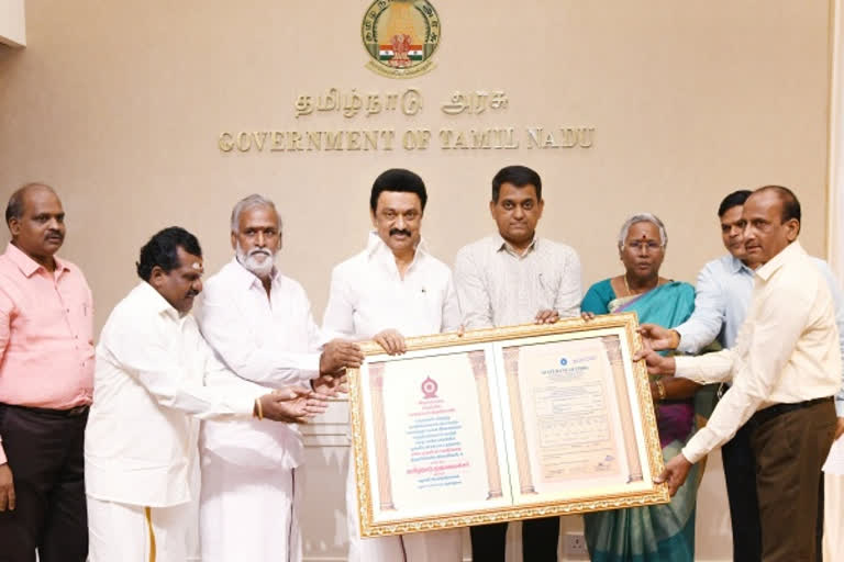 TN CM hands over Rs 10 cr gold bond to temple