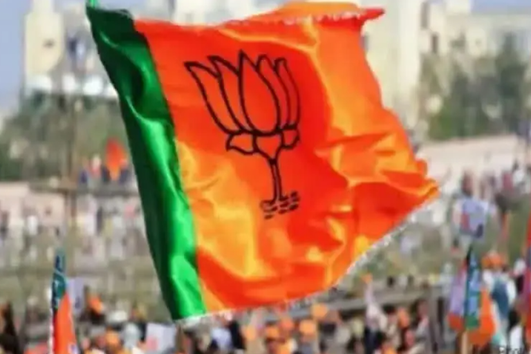 Absence of key regional parties in meeting on presidential poll cheers BJP  presidential poll opposition Absence cheers BJP  രാഷ്‌ട്രപതി തെരഞ്ഞെടുപ്പ്  ബിജെപിക്ക് ആവേശമായി മമത വിളിച്ച യോഗത്തിലെ പ്രതിപക്ഷ പാര്‍ട്ടികളുടെ അസാന്നിധ്യം