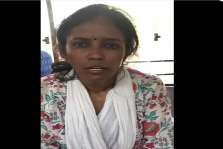 Woman MP alleges Delhi police assaulted her, Shashi Tharoor tweets video