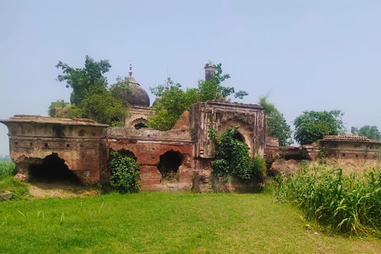 Historical mosque in Shamli