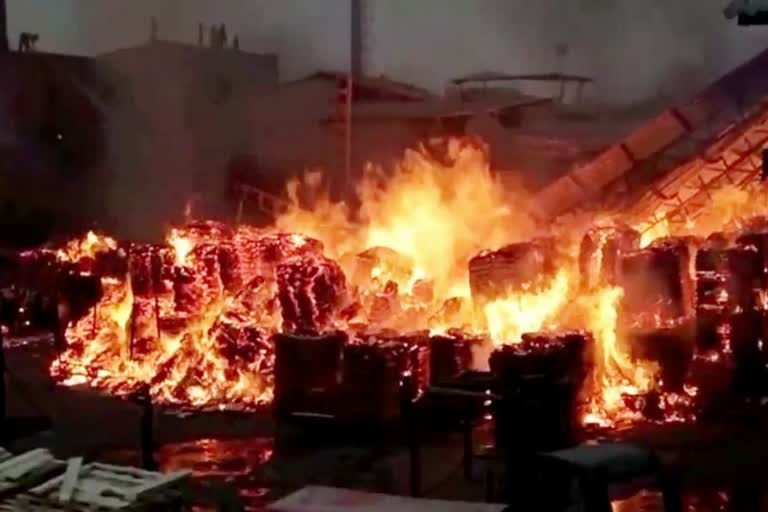 fire in plywood factory in yamunanagar