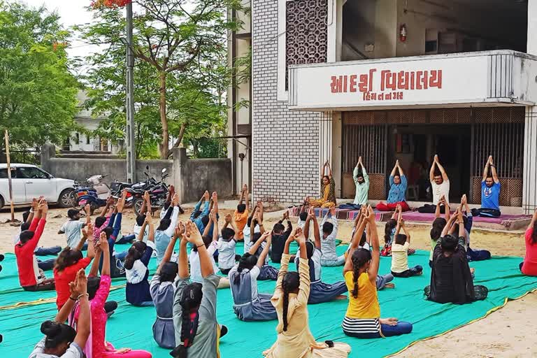 'માનવતા માટે યોગ’ની થીમ પર International Yoga Day 2022ની થશે ઉજવણી