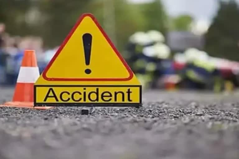 آندھراپردیش میں سڑک حادثہ، تین افراد ہلاک