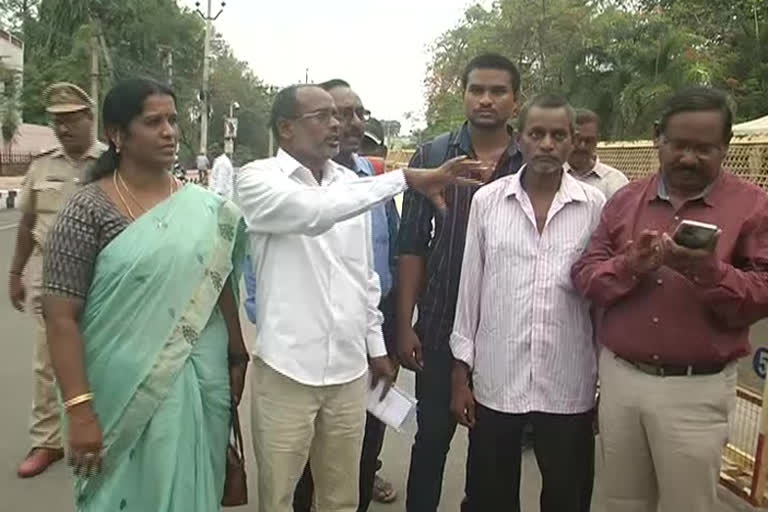 driver subramanyam family met governor bishwabushan harichandan demanding to birthruff mlc ananthababu