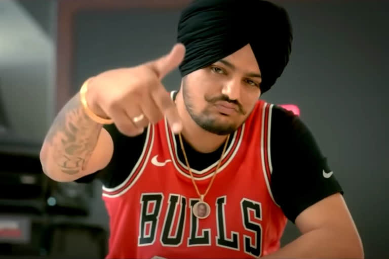 Enraged with Moosewala's death, fan-boy held for threatening Punjabi singer