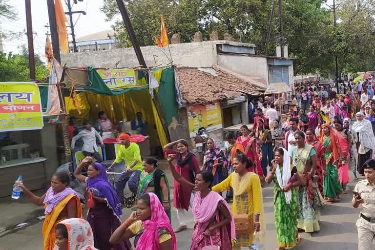 part time sanitation workers take jal samadhi in raipur