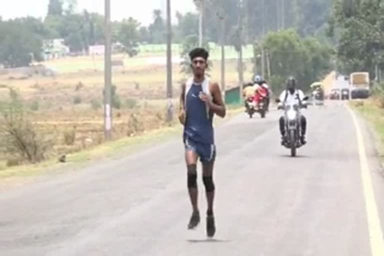 Nabarangapur Youth Naresh Biswas runs 60km to oppose Agnipath scheme