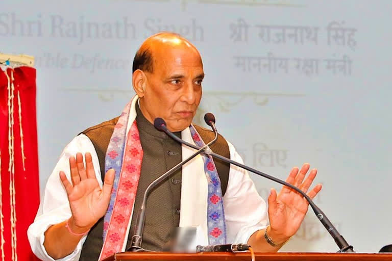 Amid protests over Agnipath Scheme, Rajnath Singh meets top brass of Army, Navy and IAF