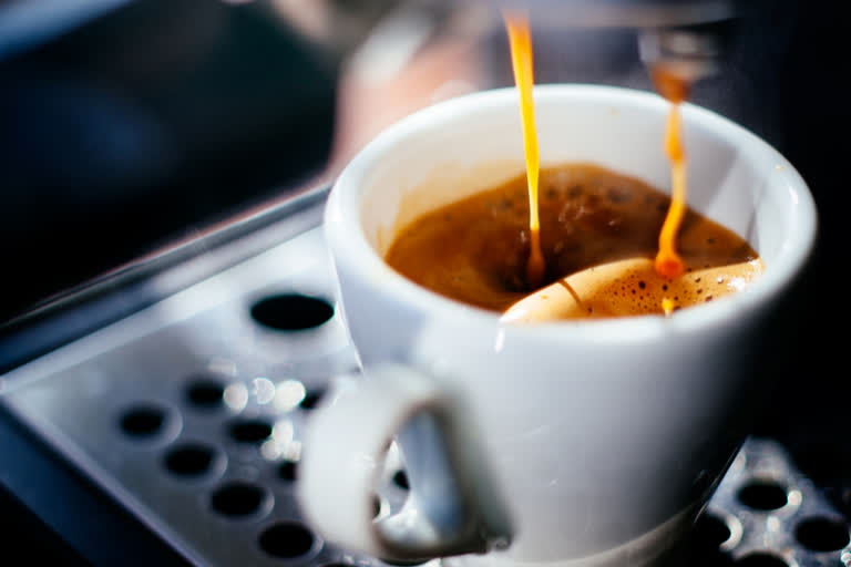 coffee and impulsive buying, caffeine side effects, coffee health benefits, caffeine mental health, coffee stimulant dopamine