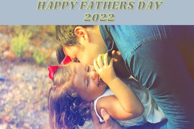 HAPPY FATHERS DAY 2022: ਪਿਤਾ ਦਿਵਸ 'ਤੇ ਪਾਪਾ ਨੂੰ ਇਸ ਤਰ੍ਹਾਂ ਦੇਵੋ ਵਧਾਈ...