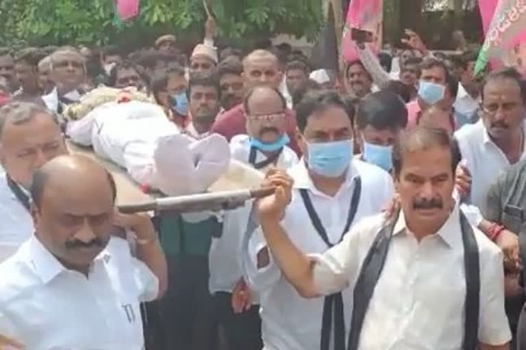 rakesh-funerals-in-warangal-telangana