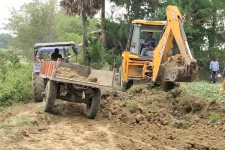 Soil Mafia uses Fake Government Documents in Chandrakona