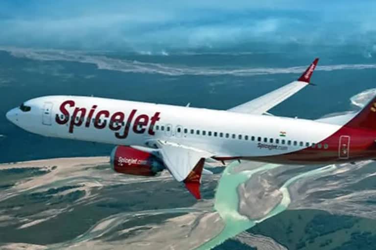 SpiceJet flight makes emergency landing at patna after engine catches fire