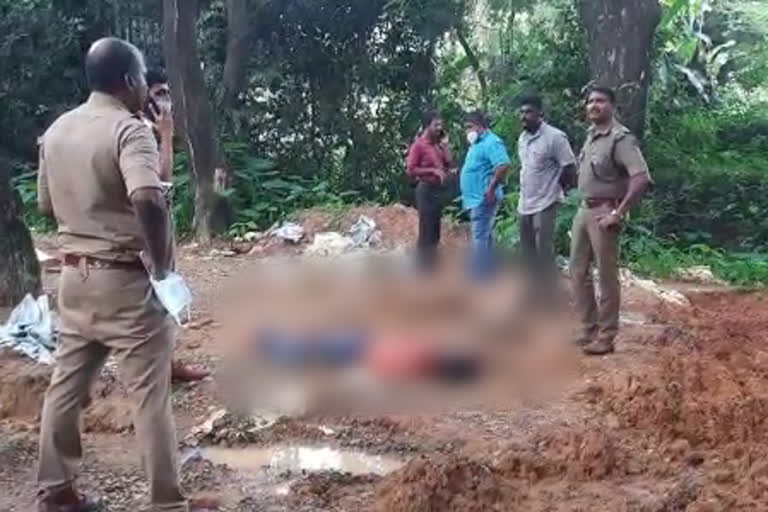 Bad talk about wife Husband hacks friend  Odisha native killed in Kottayam  ഭാര്യയെ പറ്റി മോശം സംസാരം  ഭര്‍ത്താവ് സുഹൃത്തിനെ വെട്ടിക്കൊന്നു  കോട്ടയത്ത് ഇതര സംസ്ഥാന തൊഴിലാളി കൊല്ലപ്പെട്ടു