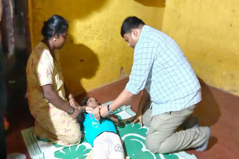 The District Collector who listened the problem of Endosalfan affected child