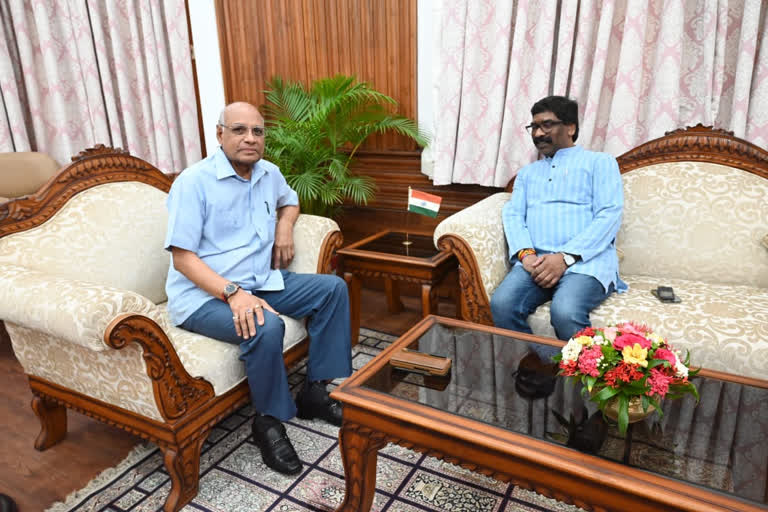 CM Hemant Soren met the Governor