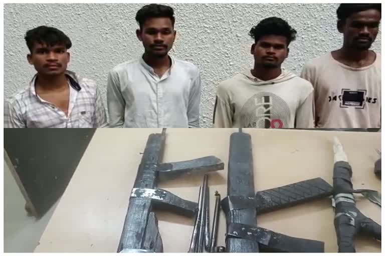 Fake Naxalite gang arrested in Dantewada