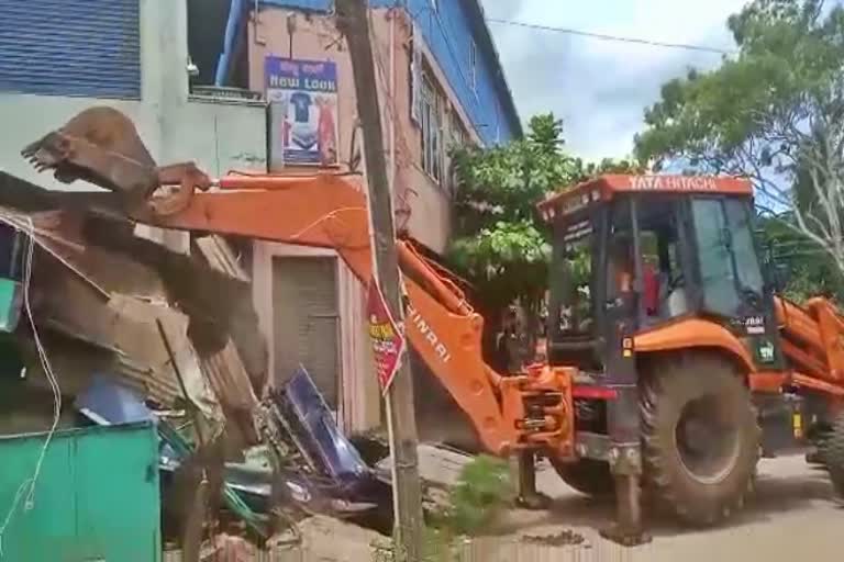 Municipal staff has demolished the illegal buildings