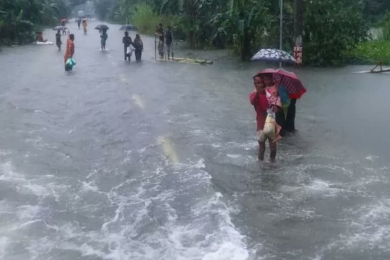 Assam flood:ବନ୍ୟା ଜଳରେ ଭାସିଯାଇ ୨ପୋଲିସ କର୍ମୀ ମୃତ