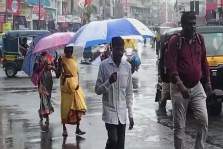 Rains in Vapi : વલસાડ જિલ્લામાં જામ્યો વરસાદી માહોલ, વાપીમાં 2 કલાકમાં દે ધનાધન!