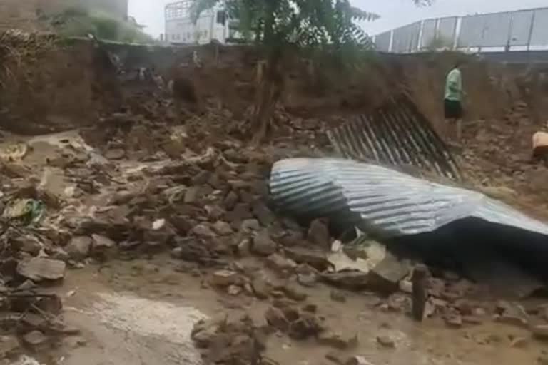 Wall Collapsed in Jaipur