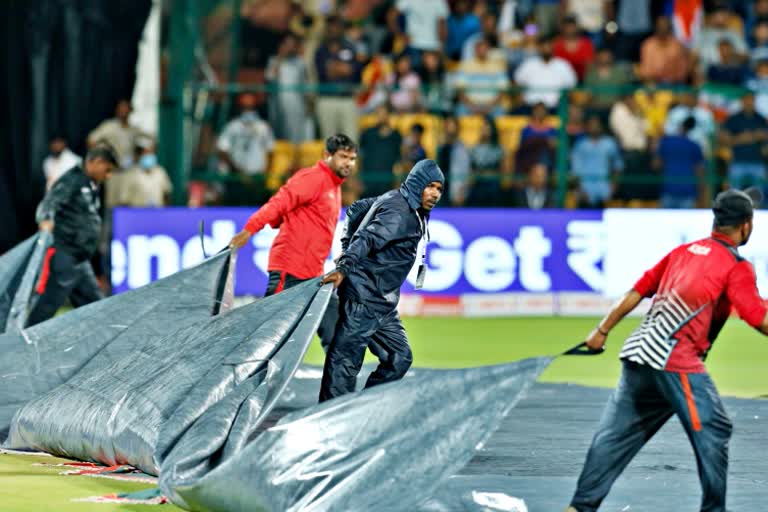 cricket  India vs South Africa  5th T20 washed out  BCCI  retractable roofs  बीसीसीआई  कई स्टेडियमों में सुधार की मांग  चार टी20 मैच  प्रशंसक