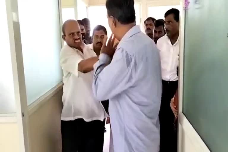 JDS MLA M Shreenivas slaps Mandya ITI college principal