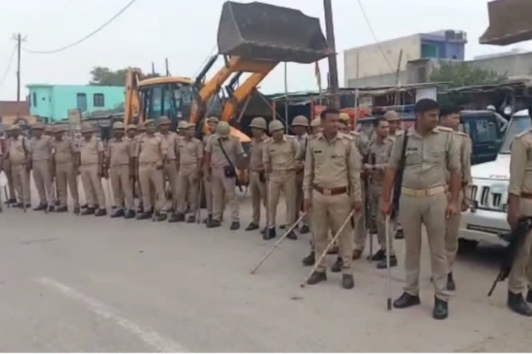 UP police carries out flag march with bulldozers; warns Agnipath protestors