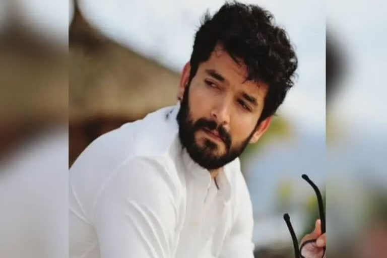 Actor Digant is seriously injured in Goa beach