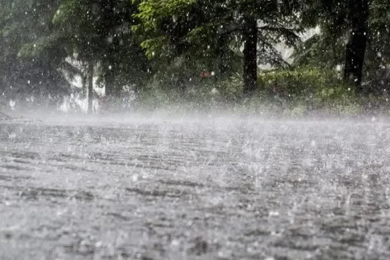 heavy-rainfall-is-likely-in-coastal-districts-of-the-state