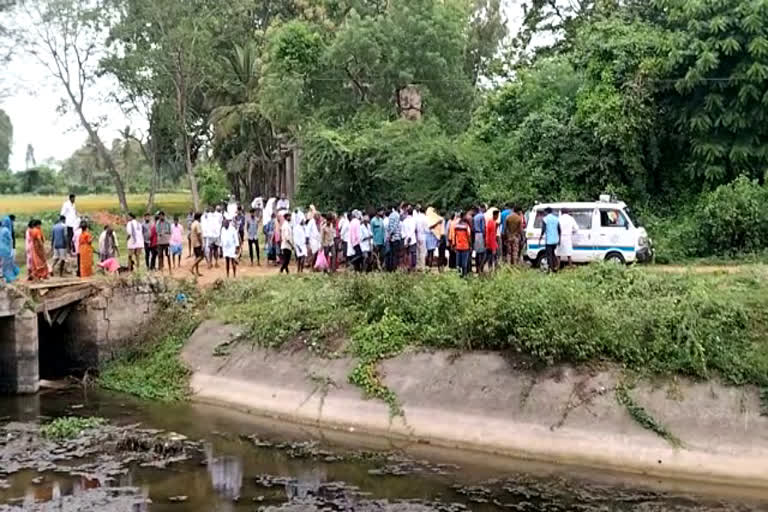 lovers-found-dead-near-talakadu