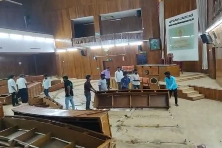 Construction of new council hall at cost of Rs. 10 Crore from BBMP