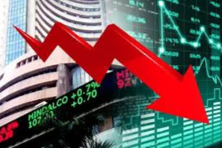 Nifty ends around 15,400, Sensex falls 709 pts