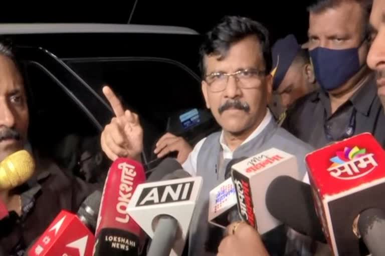 Uddhav will remain CM says Sanjay Raut  Sanjay Raut  uddhav thackeray  ഉദ്ധവ് താക്കറെ  ഉദ്ധവ് താക്കറെ തന്നെ മുഖ്യമന്ത്രിയായി തുടരുമെന്ന് സഞ്ജയ്‌ റാവത്ത്  മഹാ വികാസ് അഘാഡി സഖ്യം  മഹാ വികാസ് അഘാഡി സഖ്യം സഭയിൽ ഭൂരിപക്ഷം തെളിയിക്കുമെന്ന് സഞ്ജയ് റാവത്ത്  Maha Vikas Aghadi alliance  മഹാരാഷ്‌ട്ര രാഷ്‌ട്രീയ പോര്  UDDHAV THACKERAY READY TO RESIGNS