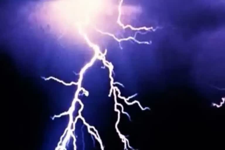 husband died, wife injured due to lightning in nabarangpur